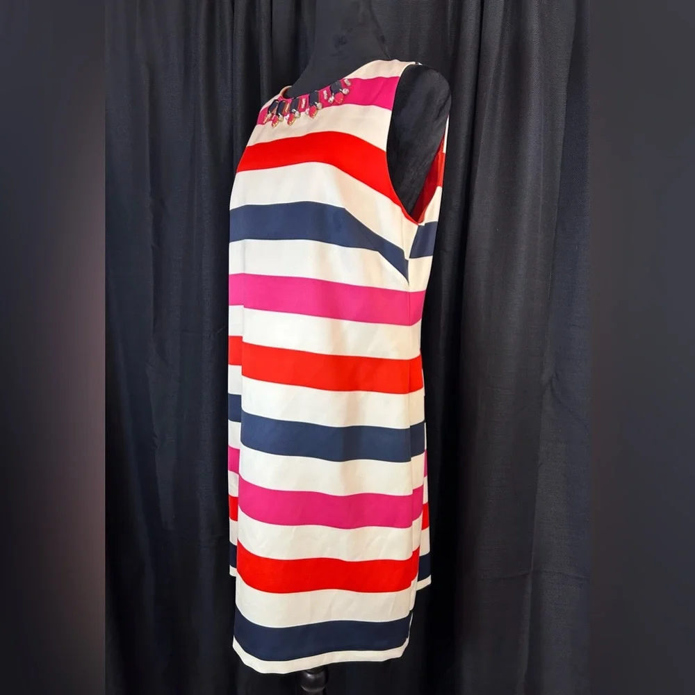 VINCE CAMUTO Sleeveless Shift Dress with Embellished Neckline Size 14 b16 - Picture 2 of 8